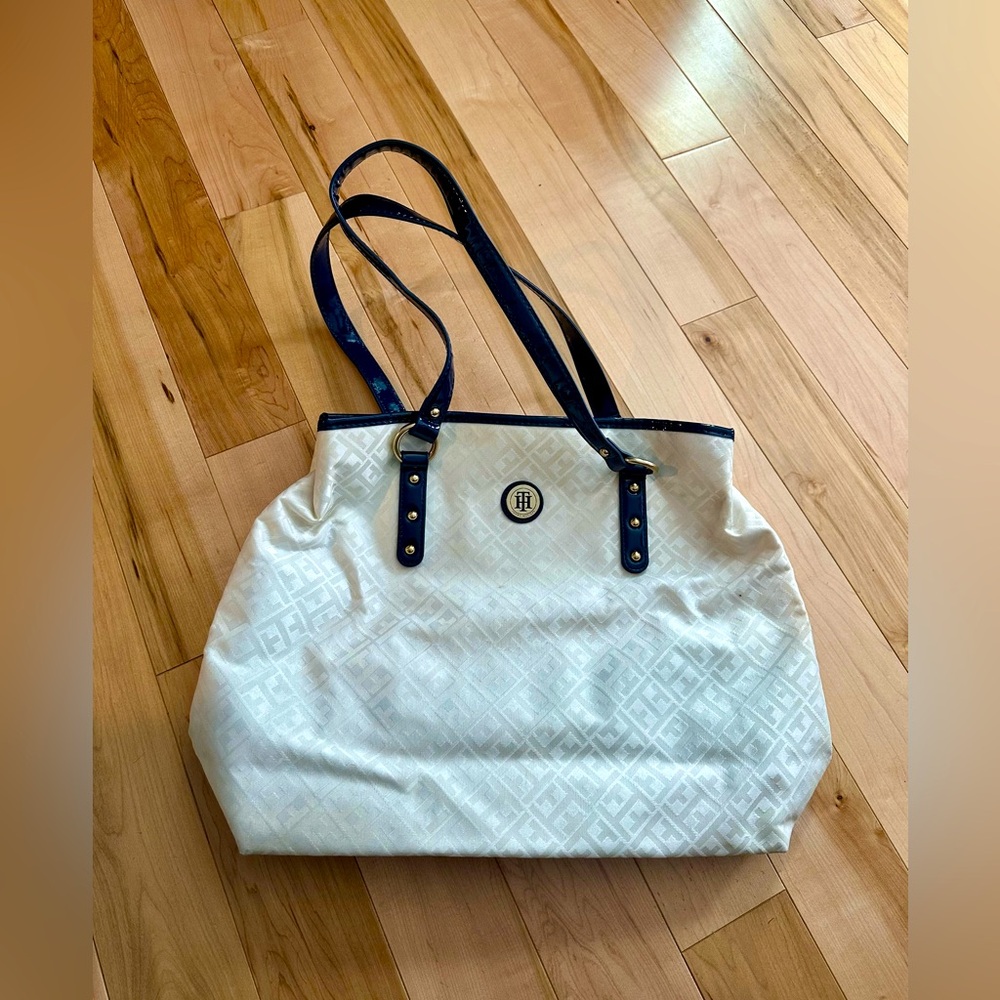 Tommy Hilfiger Purse